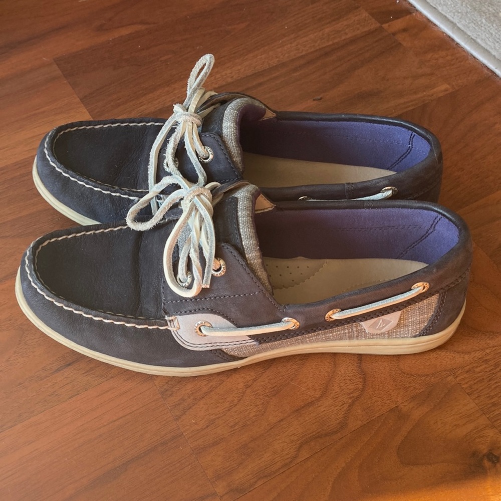 Women’s blue Sperry’s